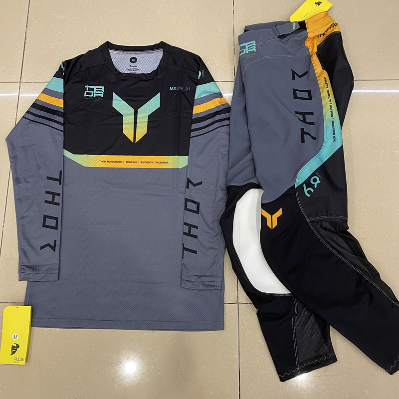 2026 런치모드 퓨처라 블랙/레드 기어 콤보 모터사이 - Riding Gear 리뷰 및 가격